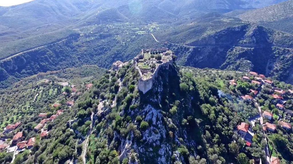 Πολιτιστικές εκδηλώσεις για την ανάδειξη των μνημείων της Καρύταινας