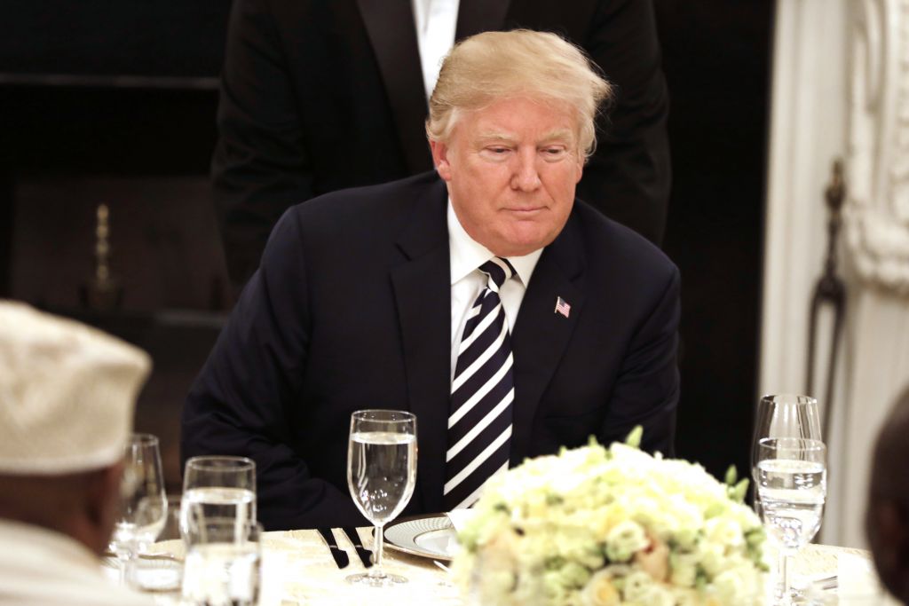 «Εσείς δεν κάψατε τον Λευκό Οίκο;» φέρεται να ρώτησε ο Τραμπ τον Τριντό