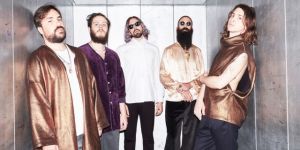 Μια βραδιά με «acid glam ελεγείες» στο Gagarin