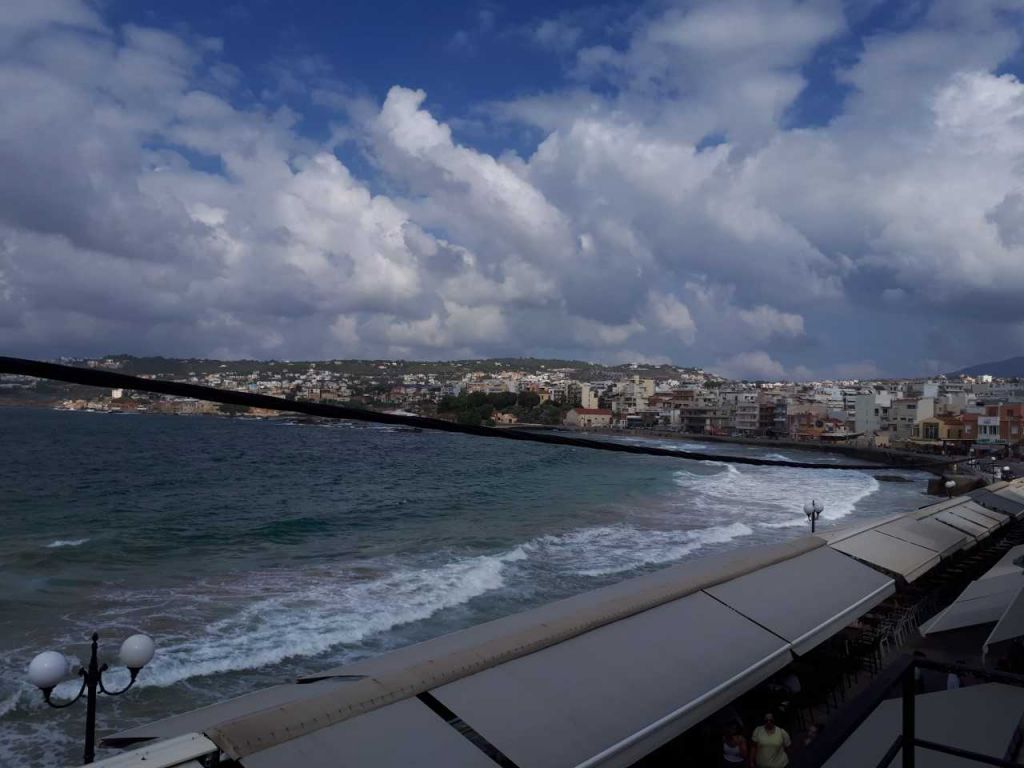 Οι Αυστριακοί προτιμούν Ελλάδα και στις κρατήσεις της τελευταίας στιγμής