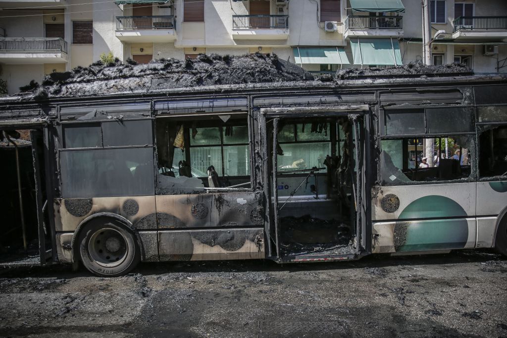 Παρανάλωμα του πυρός λεωφορείο στα Κάτω Πατήσια