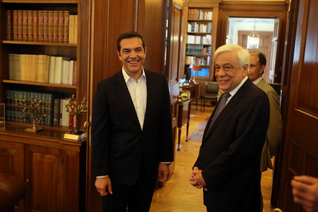 Τσίπρας σε Παυλόπουλο: Εχουμε μια καλή συμφωνία με erga omnes