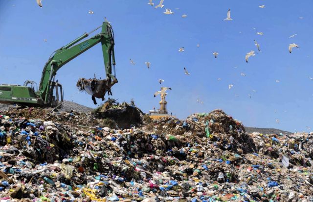 Ασφυξία στην Αττική από ρήγμα στον ΧΥΤΑ Φυλής