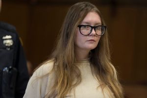 Σειρά στο Netfix η ιστορία της Anna Delvey που εξαπάτησε την κοσμική ελίτ της Νέας Υόρκης