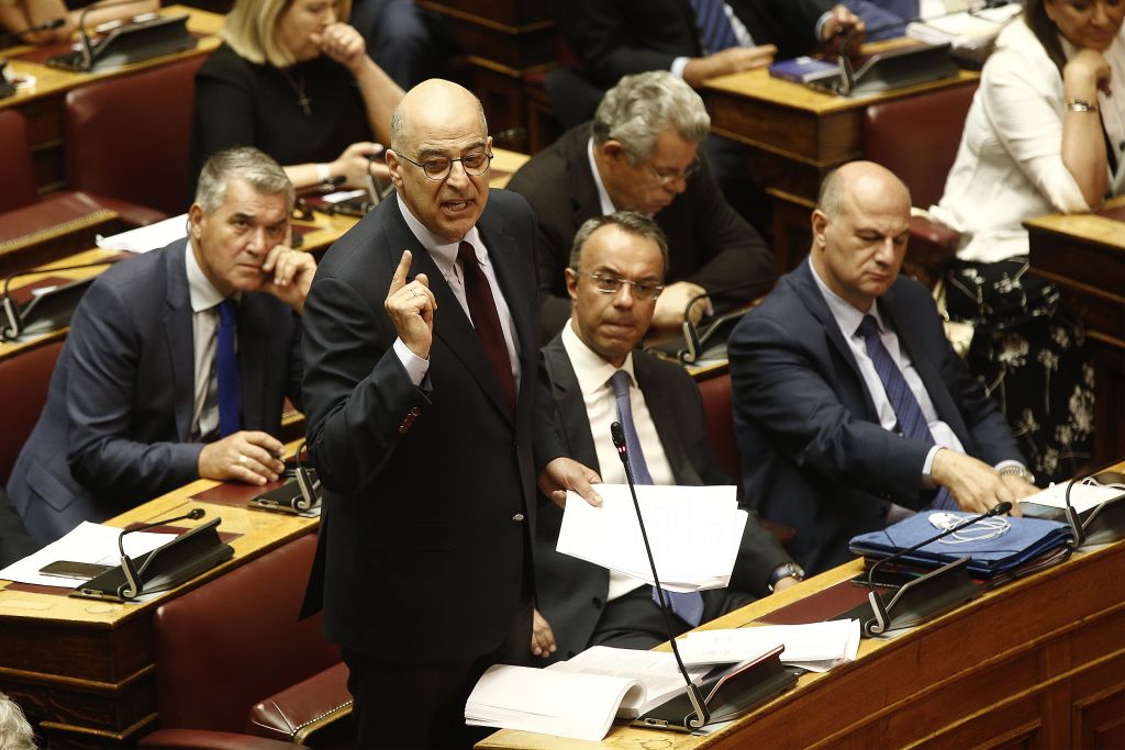 Δένδιας: Ο πρωθυπουργός λειτουργεί εκτός ορίων του ισχύοντος πολιτεύματος