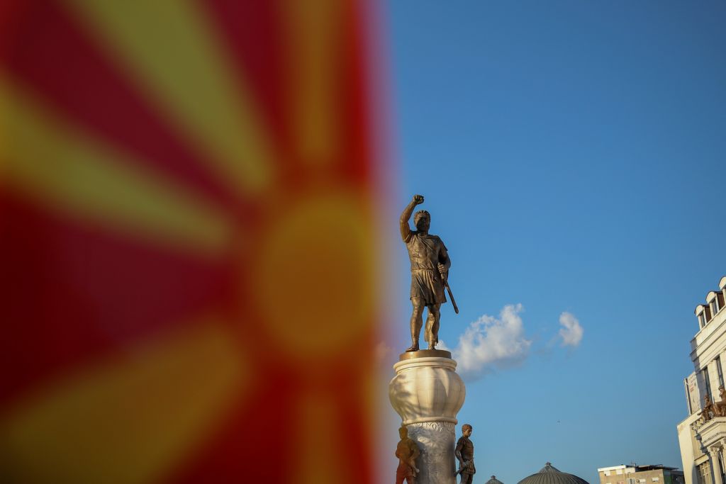 Στον αέρα η συμφωνία: «Χάθηκε» το Severna Macedonija – Πρόβλημα με erga omnes και γλώσσα