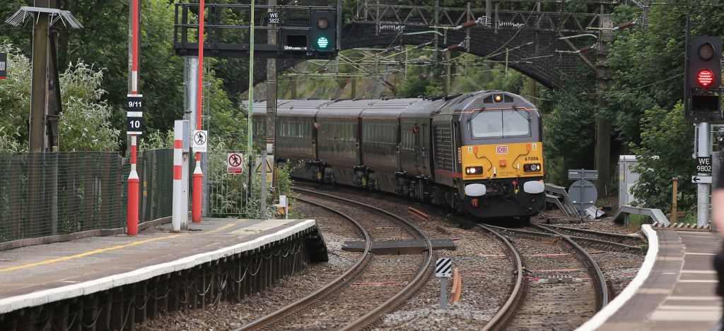 Βρετανία: Τρεις άνθρωποι σκοτώθηκαν αφού παρασύρθηκαν από τρένο