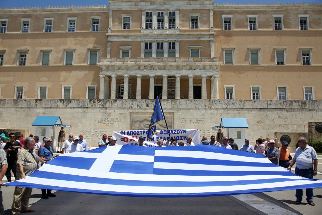 Μάχη άνευ ορίων στη Βουλή – Τι θα κάνουν κυβέρνηση και ΝΔ (live)