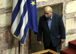 Σε επαγρύπνηση καλεί ο Βούτσης