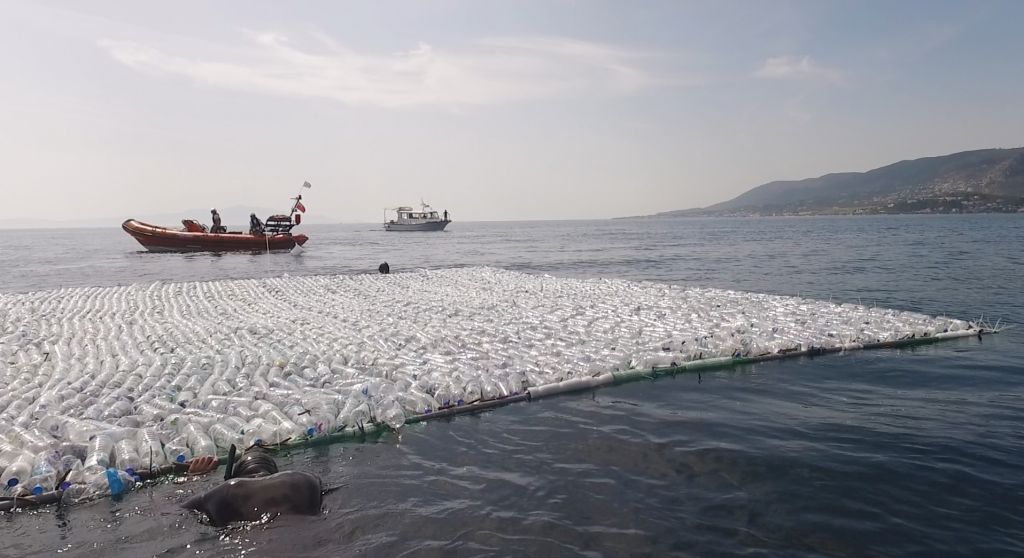 «Κυνήγι» πλαστικών στις θάλασσες με drones και υψηλή τεχνολογία