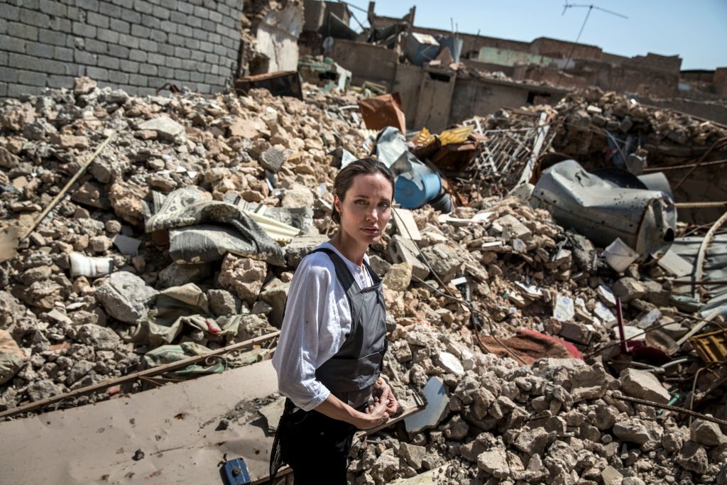 Στη Μοσούλη η Ατζελίνα Τζολί: «Οι άνθρωποι εδώ έχασαν τα πάντα»