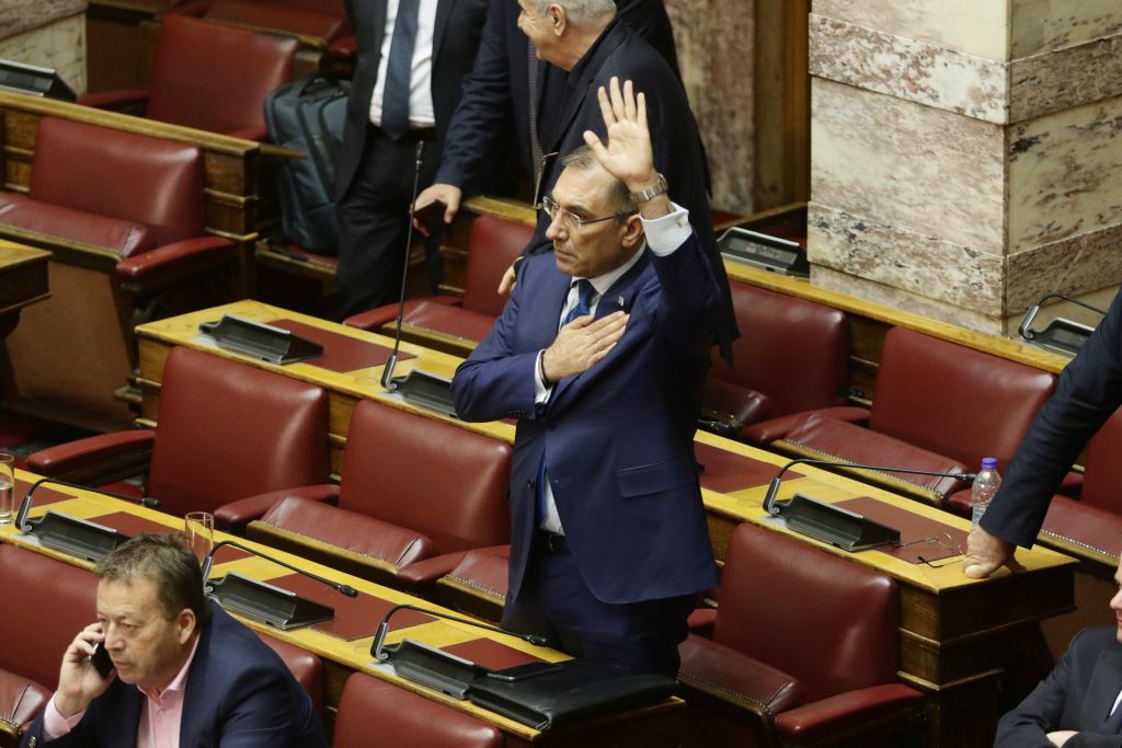 Parliament Speaker calls on Dimitris Kammenos to resign post
