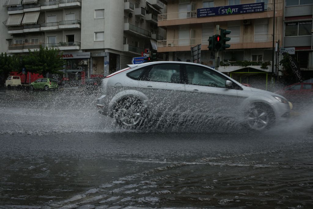 Κακοκαιρία: Που θα χτυπήσει η «Νεφέλη» με βροχές και καταιγίδες