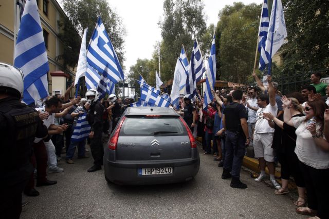 Χειροπέδες στον «καλόγερο» Σώρρα