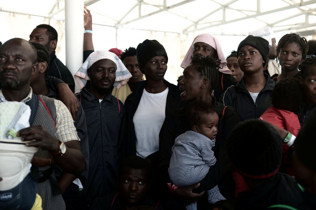 Οι μισοί επιβάτες του Aquarius θέλουν να ζητήσουν άσυλο στη Γαλλία