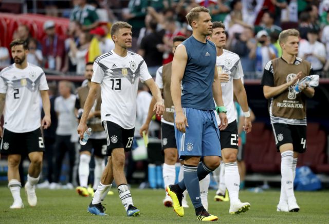 Μυστικοπάθεια και κλειστές πόρτες