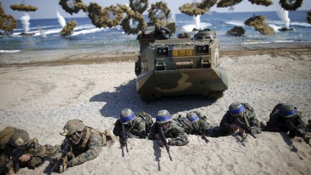 Αναστέλλουν τα στρατιωτικά γυμνάσια ΗΠΑ και Νότια Κορέα