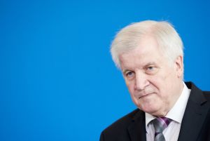 Γερμανία: «Ο Ζεεχόφερ είναι επικίνδυνος για την Ευρώπη»