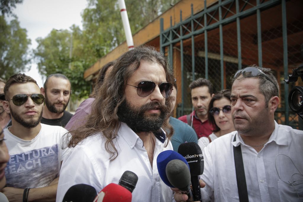 Ελεύθερος ο Κώστας Μπαρμπαρούσης