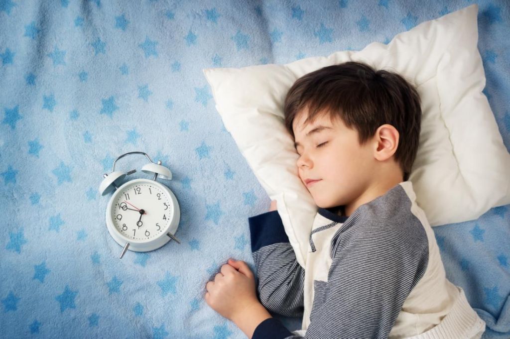 Η ρουτίνα ύπνου του παιδιού κατά τη διάρκεια και μετά το ταξίδι