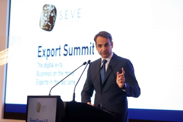 Με όπλα Σκοπιανό και οικονομία