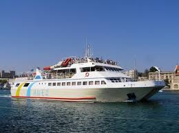 Επιβατηγό πλοίο προσέκρουσε στο λιμάνι της Σκιάθου