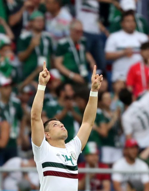 Ο «μίστερ γκολ» σπρώχνει το Μεξικό στη φάση των 16