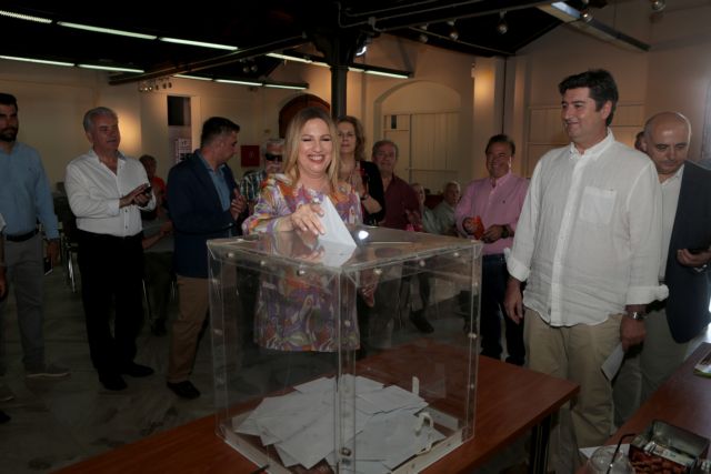 Νέες τοπικές οργανώσεις σε θολό τοπίο