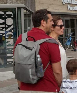 Αφησε τη γραβάτα και πήγε διακοπές στο Λονδίνο ο Αλέξης Τσίπρας