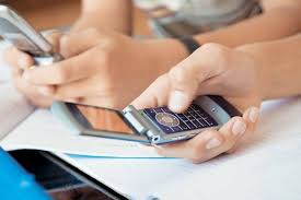 Τέλος τα κινητά στα σχολεία με εγκύκλιο Γαβρόγλου