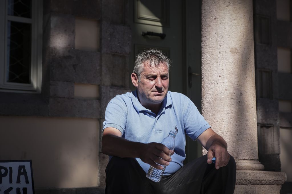 Διέκοψε την απεργία πείνας ο κοινοτάρχης της Μόριας