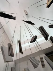 Η τέχνη κάνει το βιβλίο ή το βιβλίο την τέχνη;