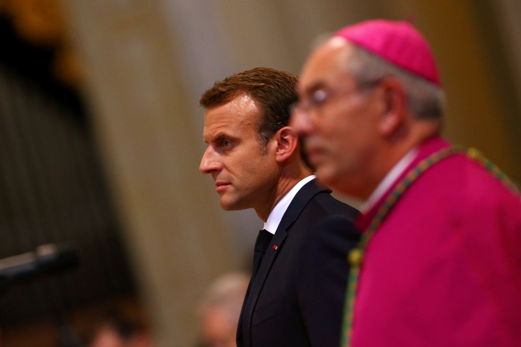 Ανεπιτυχές αστείο Μακρόν για τους μαφιόζους Βρετόνους