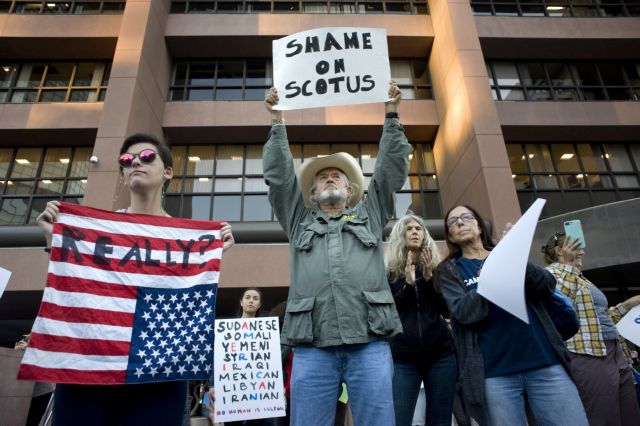 Καλοκαιρινό ραντεβού για Τραμπ και Πούτιν