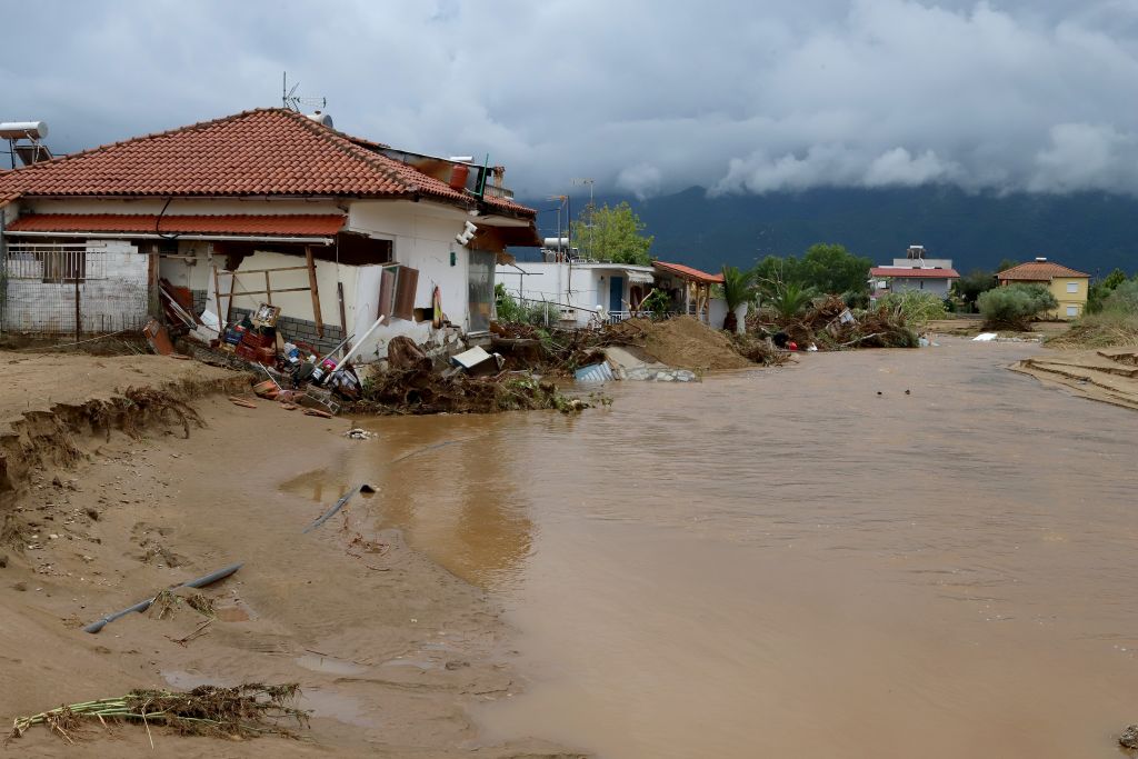 Βρασνά Θεσσαλονίκης: Εικόνες καταστροφής μετά τις πλημμύρες