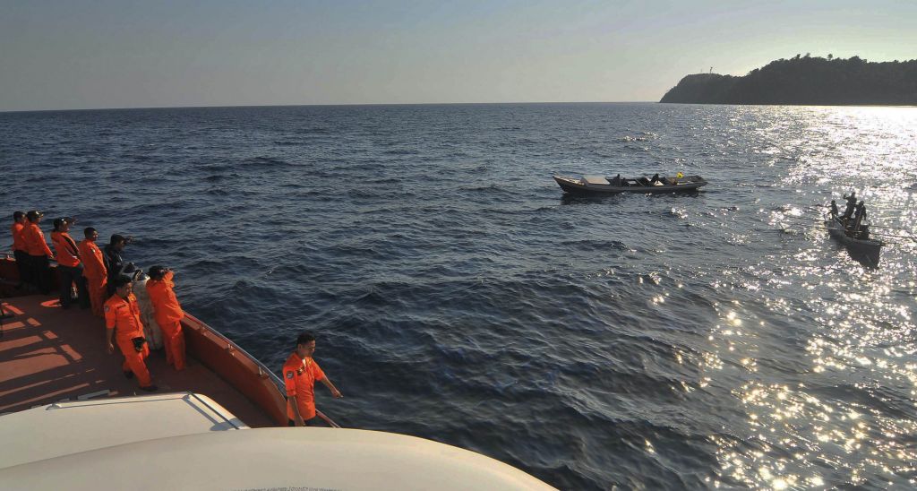 Ινδονησία: Ενας νεκρός δεκάδες αγνοούμενοι μετά από ανατροπή φέρι