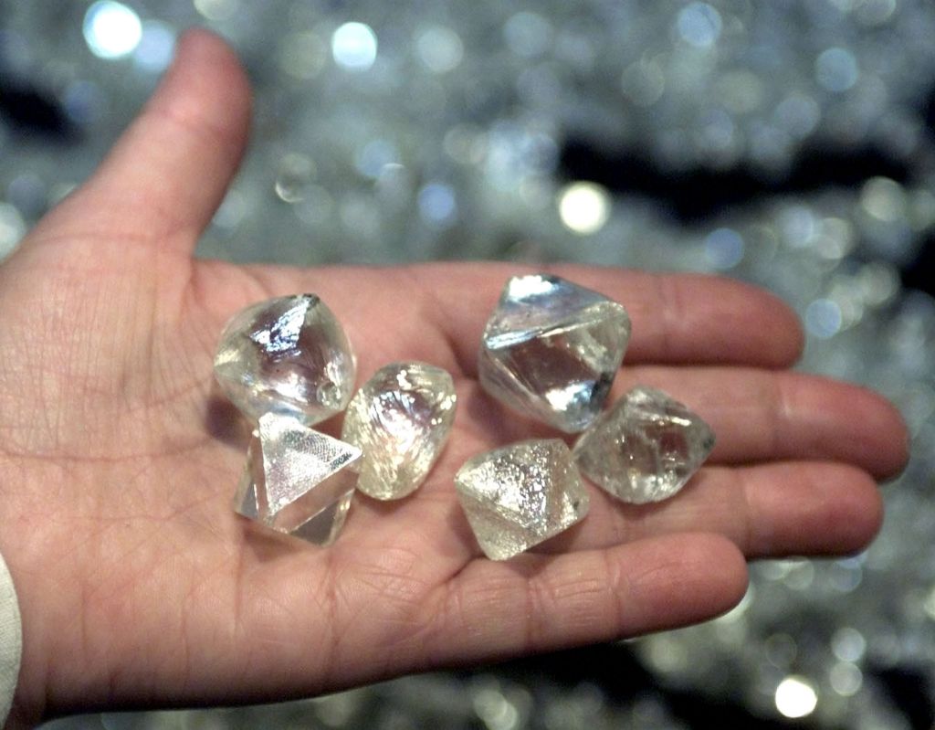 42 διαμάντια έκλεψαν οι διαρρήκτες από το σπίτι 60χρονης
