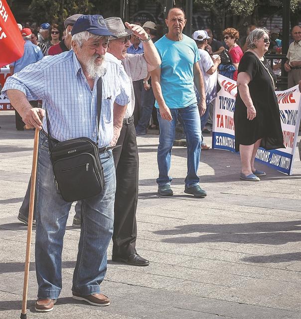 Νέος γύρος προεκλογικών πληρωμών