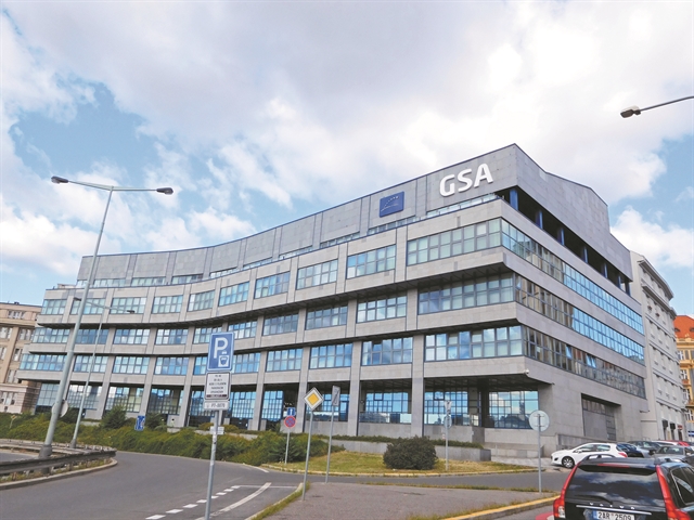 Απασχόληση στον Οργανισμό Δορυφορικών Συστημάτων