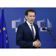 Μεταφορά και διάσωση μεταναστών εκτός ΕΕ επιθυμεί ο Κουρτζ