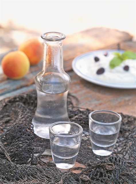 Τσικουδιά – τσίπουρο: από φάρμακο θα γίνουν… φαρμάκι