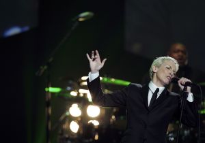 Η Aνι Λένοξ ανακηρύχθηκε επίτιμη πρύτανης του Πανεπιστημίου της Γλασκώβης