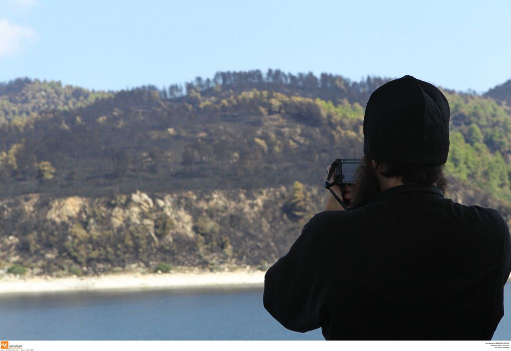 Ακήρυκτος πόλεμος για το Αγιον Ορος – Ποιοι θέλουν να αρπάξουν το «Περιβόλι της Παναγιάς»