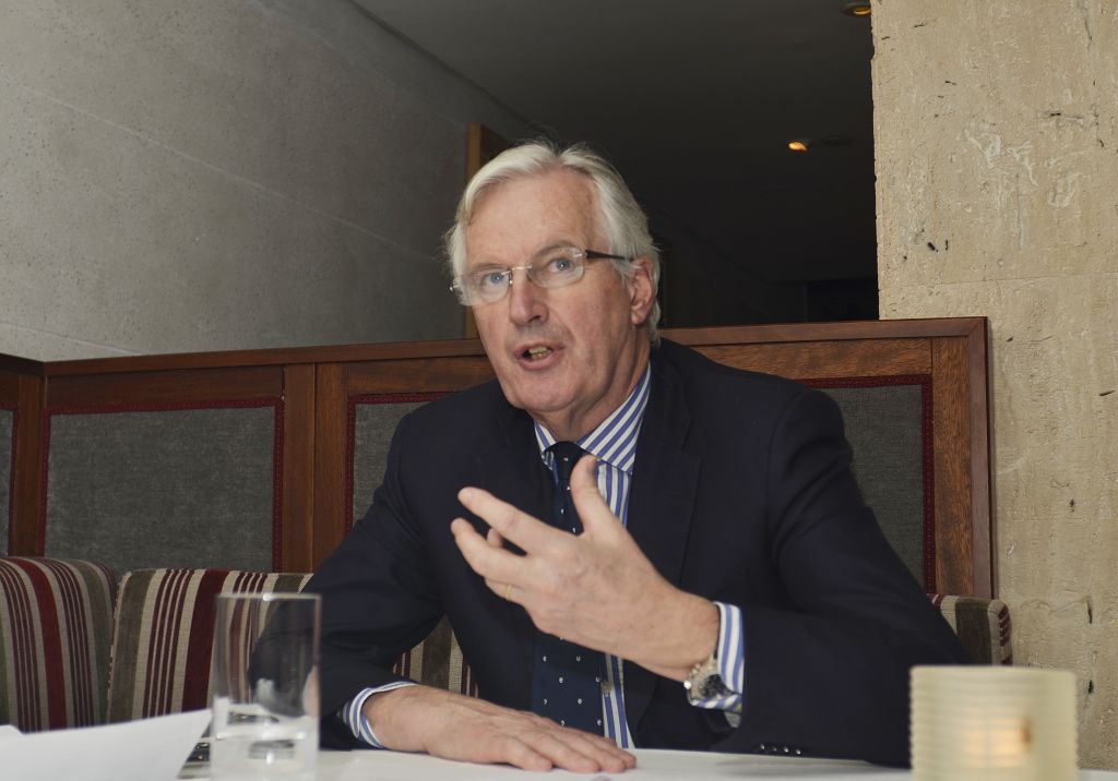 Μπαρνιέ : «Η Λευκή Βίβλος» εγείρει σειρά θεμάτων