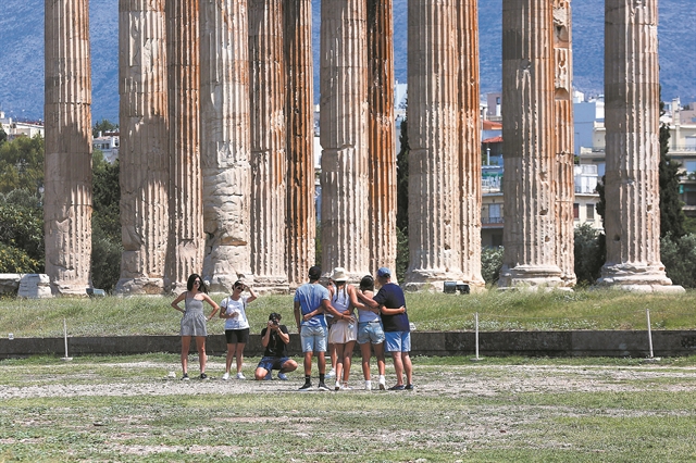 Χάσαμε 20,8 εκατ. τουρίστες