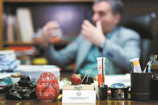 Πού το πάει ο Τσακαλώτος