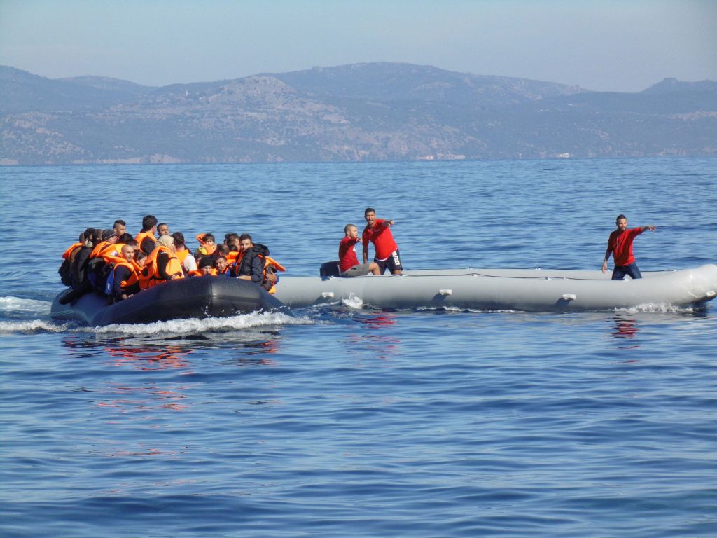Ο Αβραμόπουλος μιλά για τις διασώσεις μεταναστών και το ρόλο των ΜΚΟ