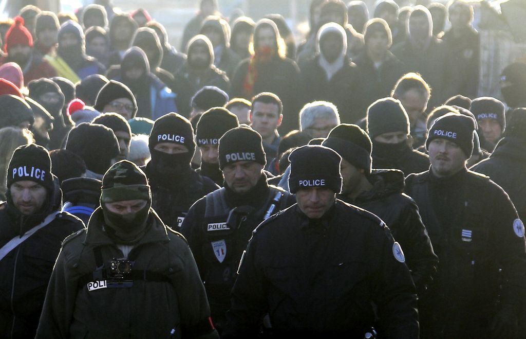 Ερυθρός Σταυρός και Παρίσι αμφισβητούν τα κίνητρα του Παρατηρητηρίου Ανθρωπίνων Δικαιωμάτων