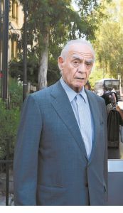 Μυστήριο με τις τρεις διαθήκες του Ακη