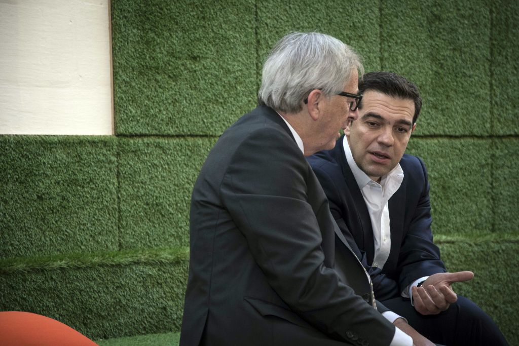 Γιούνκερ σε Τσίπρα: Αλληλέγγυα στην Ελλάδα η Κομισιόν